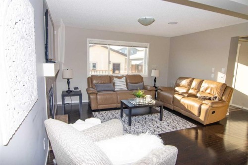 2275 Reunion Street Nw, Airdrie, AB - Indoor Photo Showing Living Room
