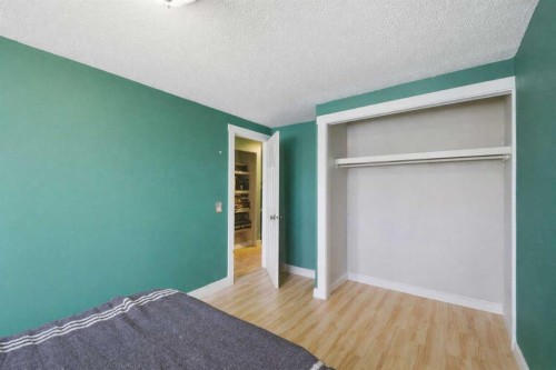 44 Doverdale Mews Se, Calgary, AB 