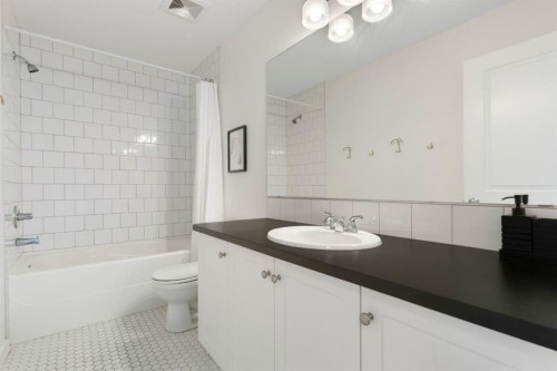 196 Jumping Pound Terrace, Cochrane, AB - Indoor Photo Showing Bathroom