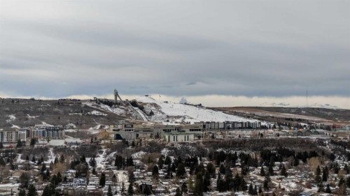 4351 70 Street Nw, Calgary, AB - Outdoor With View