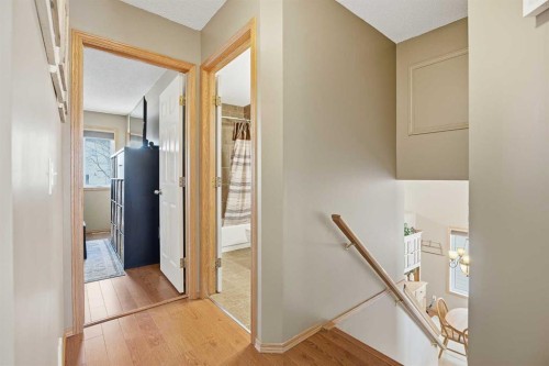 940 Citadel Drive Nw, Calgary, AB - Indoor Photo Showing Other Room