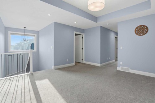 246 Walcrest View Se, Calgary, AB - Indoor Photo Showing Other Room