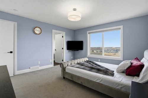 246 Walcrest View Se, Calgary, AB - Indoor Photo Showing Bedroom