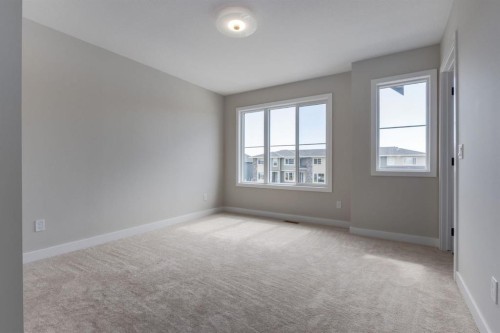 299 Sora Boulevard Se, Calgary, AB - Indoor Photo Showing Other Room