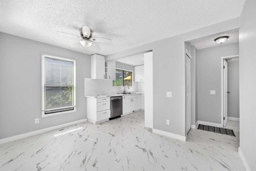 163-6915 Ranchview Drive Nw, Calgary, AB - Indoor Photo Showing Kitchen