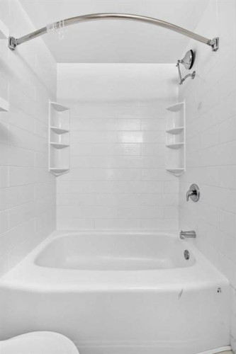 163-6915 Ranchview Drive Nw, Calgary, AB - Indoor Photo Showing Bathroom