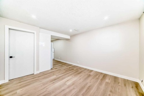6128 Madigan Drive Ne, Calgary, AB - Indoor Photo Showing Other Room