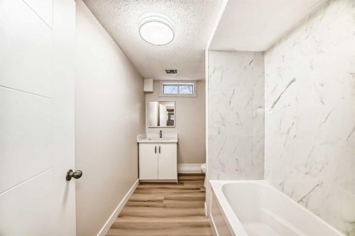 937 Marcombe Drive Ne, Calgary, AB - Indoor Photo Showing Other Room