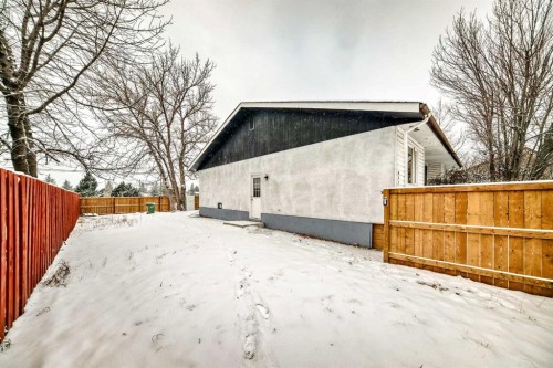 937 Marcombe Drive Ne, Calgary, AB - Outdoor