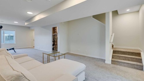 18 Amblehurst Path Nw, Calgary, AB - Indoor Photo Showing Other Room