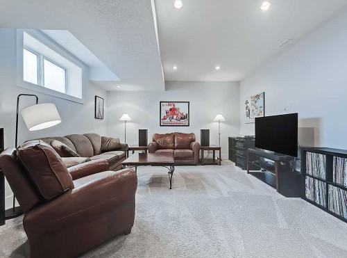 14 Rosetree Road Nw, Calgary, AB - Indoor Photo Showing Living Room