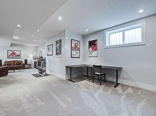 14 Rosetree Road Nw, Calgary, AB - Indoor Photo Showing Other Room