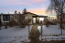 120 Castlebrook Rise Ne, Calgary, AB  - Outdoor 