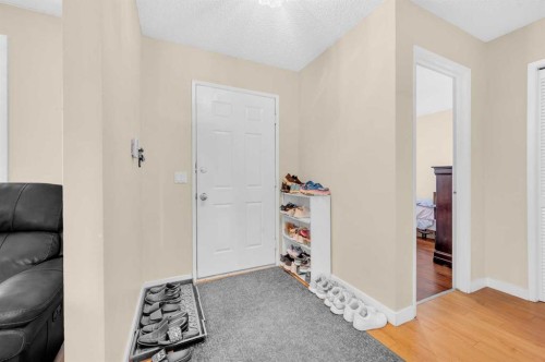 120 Castlebrook Rise Ne, Calgary, AB - Indoor Photo Showing Other Room