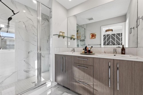 472 West Lakeview Drive, Chestermere, AB - Indoor Photo Showing Bathroom