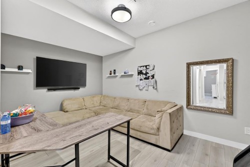 472 West Lakeview Drive, Chestermere, AB - Indoor Photo Showing Living Room