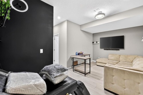 472 West Lakeview Drive, Chestermere, AB - Indoor