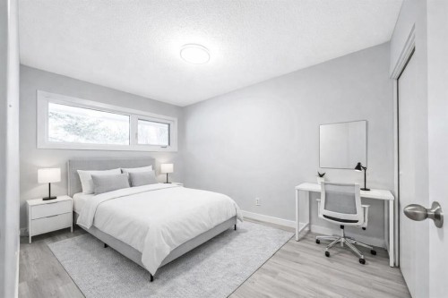 60 Fawn Crescent Se, Calgary, AB - Indoor Photo Showing Bedroom