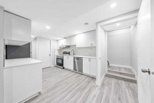 60 Fawn Crescent Se, Calgary, AB - Indoor