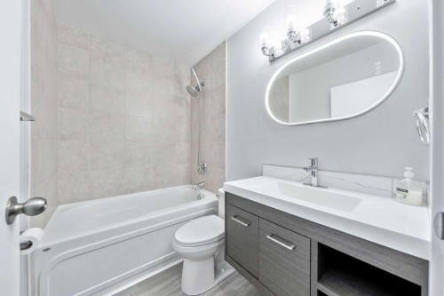 60 Fawn Crescent Se, Calgary, AB - Indoor Photo Showing Bathroom