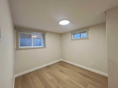 146 Springwood Drive Sw, Calgary, AB - Indoor