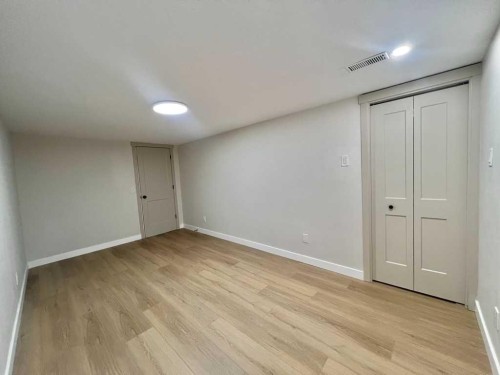 146 Springwood Drive Sw, Calgary, AB - Indoor