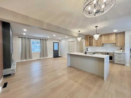 146 Springwood Drive Sw, Calgary, AB - Indoor Photo Showing Kitchen
