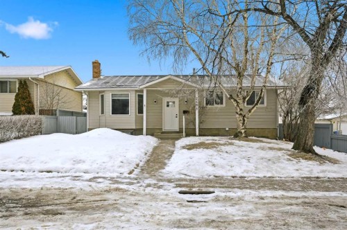 2404 51 Street Ne, Calgary, AB - Outdoor