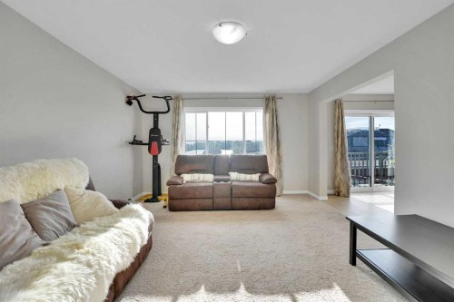 608 Windbrook Heights Sw, Airdrie, AB - Indoor Photo Showing Other Room
