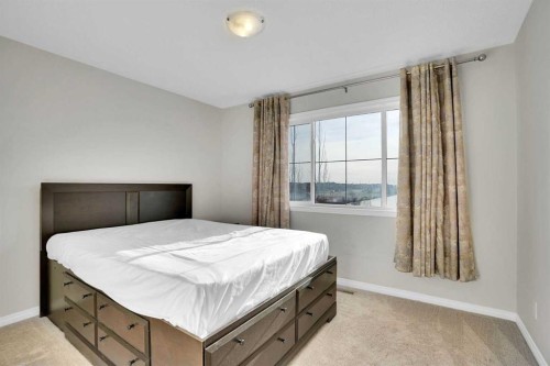608 Windbrook Heights Sw, Airdrie, AB - Indoor Photo Showing Bedroom