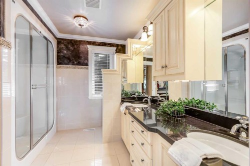 2003 Bay Shore Road Sw, Calgary, AB - Indoor Photo Showing Bathroom