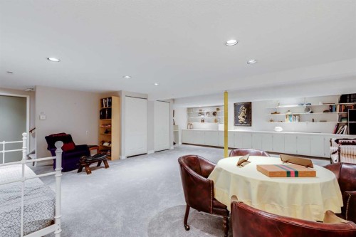 2003 Bay Shore Road Sw, Calgary, AB - Indoor