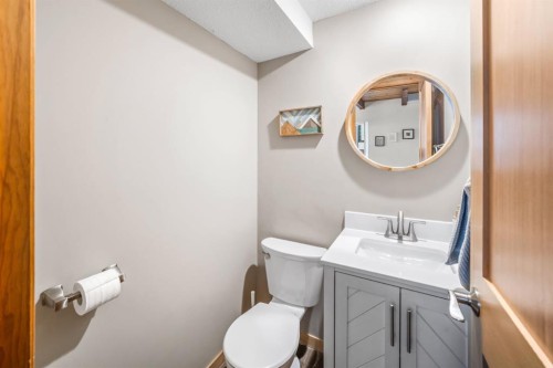 3-809 5Th Street, Canmore, AB - Indoor Photo Showing Bathroom