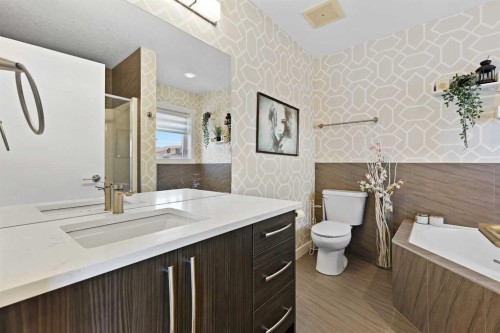 357 Sage Hill Circle Nw, Calgary, AB - Indoor Photo Showing Bathroom