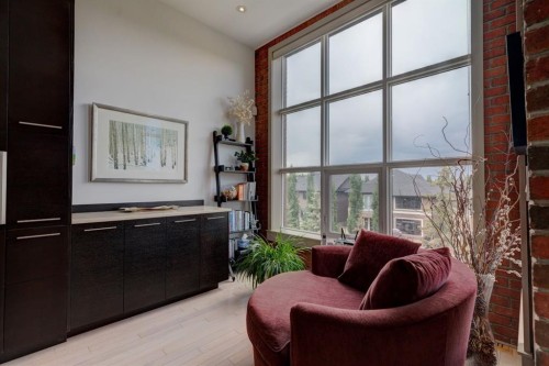 416 Aspen Meadows Hill Sw, Calgary, AB - Indoor Photo Showing Other Room