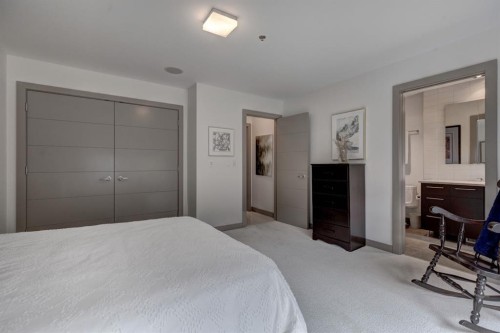 416 Aspen Meadows Hill Sw, Calgary, AB - Indoor Photo Showing Bedroom