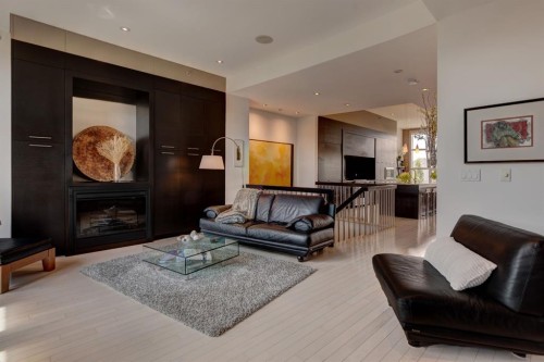 416 Aspen Meadows Hill Sw, Calgary, AB - Indoor Photo Showing Living Room With Fireplace