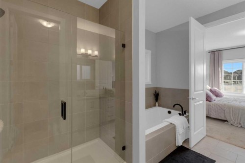 2639 Bayside Boulevard Sw, Airdrie, AB - Indoor Photo Showing Bathroom