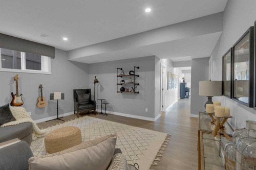 2639 Bayside Boulevard Sw, Airdrie, AB - Indoor Photo Showing Living Room