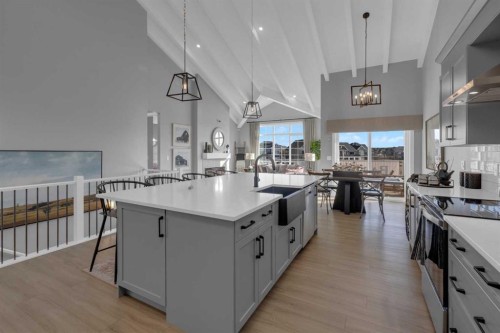 2639 Bayside Boulevard Sw, Airdrie, AB - Indoor Photo Showing Kitchen With Upgraded Kitchen