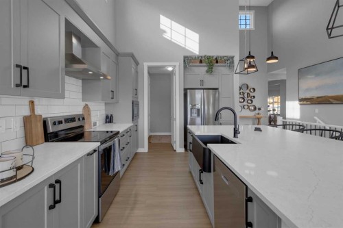 2639 Bayside Boulevard Sw, Airdrie, AB - Indoor Photo Showing Kitchen With Upgraded Kitchen