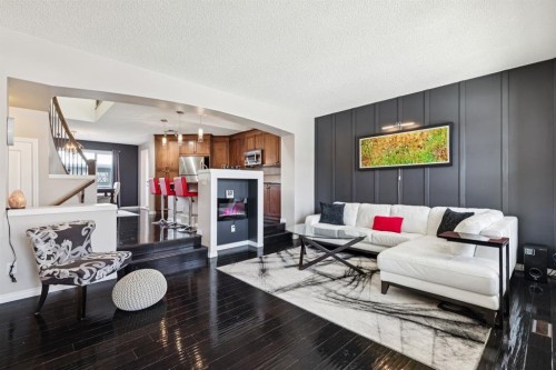 15 New Brighton Common Se, Calgary, AB - Indoor Photo Showing Living Room