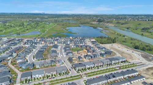 196 Wolf Hollow Park Se, Calgary, AB -  With View