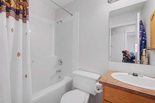 272 Chaparral Drive Se, Calgary, AB - Indoor Photo Showing Bathroom