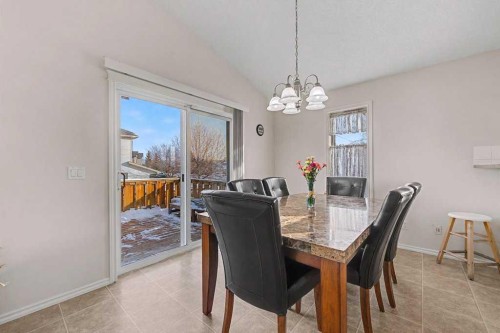 272 Chaparral Drive Se, Calgary, AB - Indoor Photo Showing Dining Room