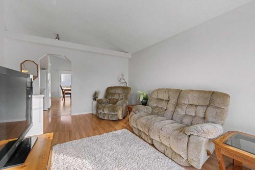 272 Chaparral Drive Se, Calgary, AB - Indoor Photo Showing Living Room