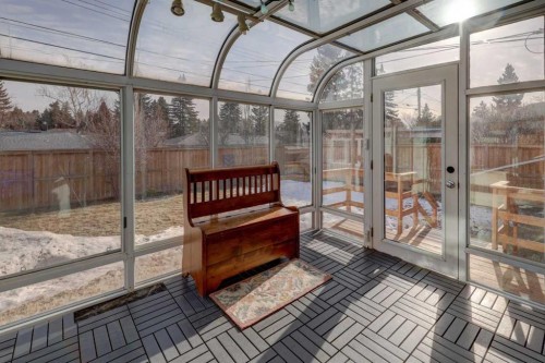 36 Glenview Drive Sw, Calgary, AB - Indoor Photo Showing Other Room