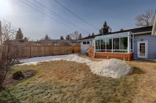 36 Glenview Drive Sw, Calgary, AB - Outdoor