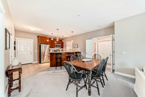 4304-24 Hemlock Crescent Sw, Calgary, AB - Indoor