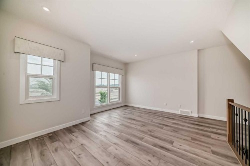 210 Alpine Avenue Sw, Calgary, AB - Indoor Photo Showing Other Room
